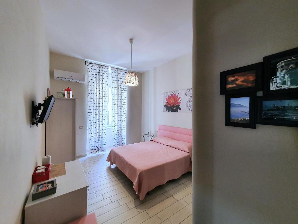 Domus Armenio Bed & Breakfast Napoli Bagian luar foto