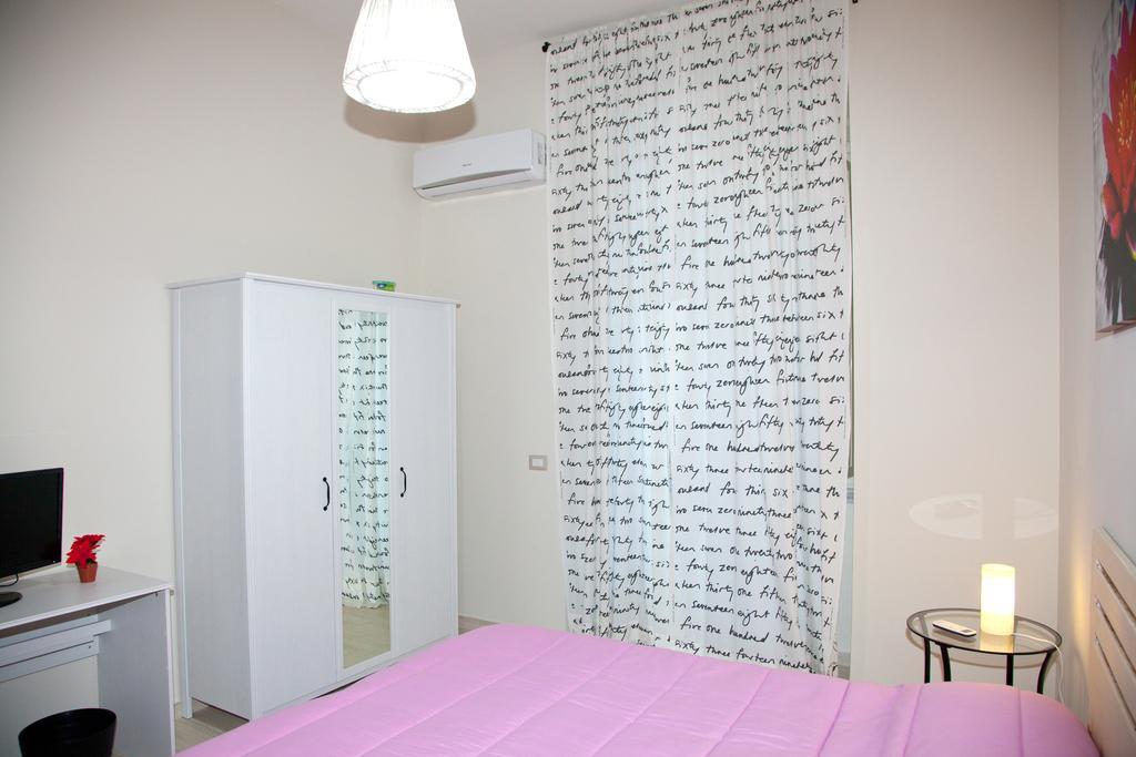Domus Armenio Bed & Breakfast Napoli Ruang foto