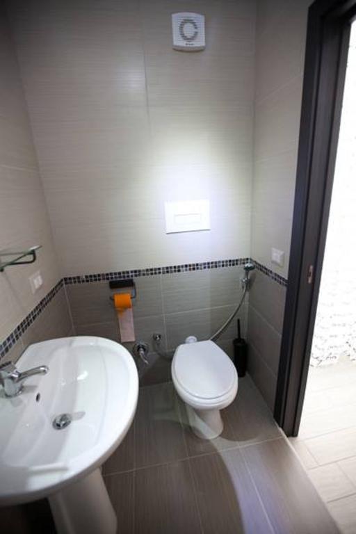 Domus Armenio Bed & Breakfast Napoli Bagian luar foto