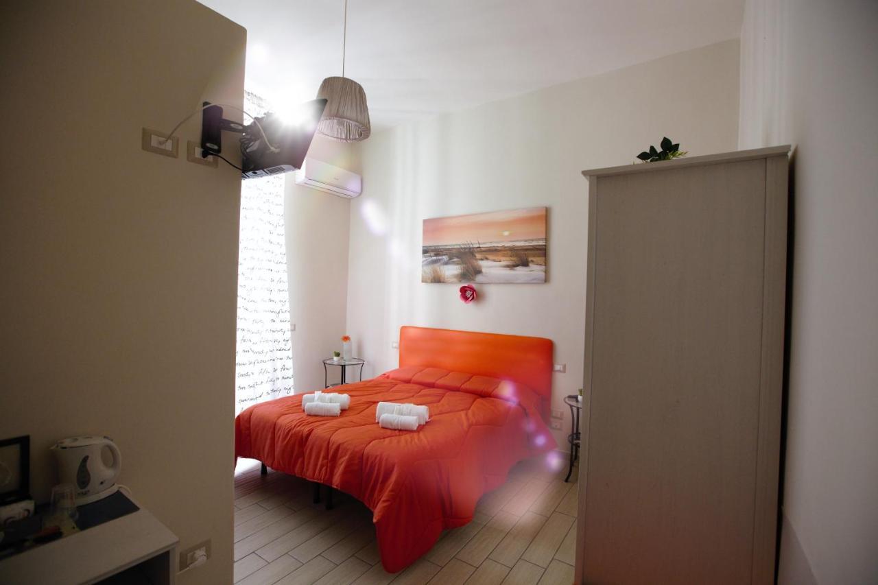 Domus Armenio Bed & Breakfast Napoli Bagian luar foto