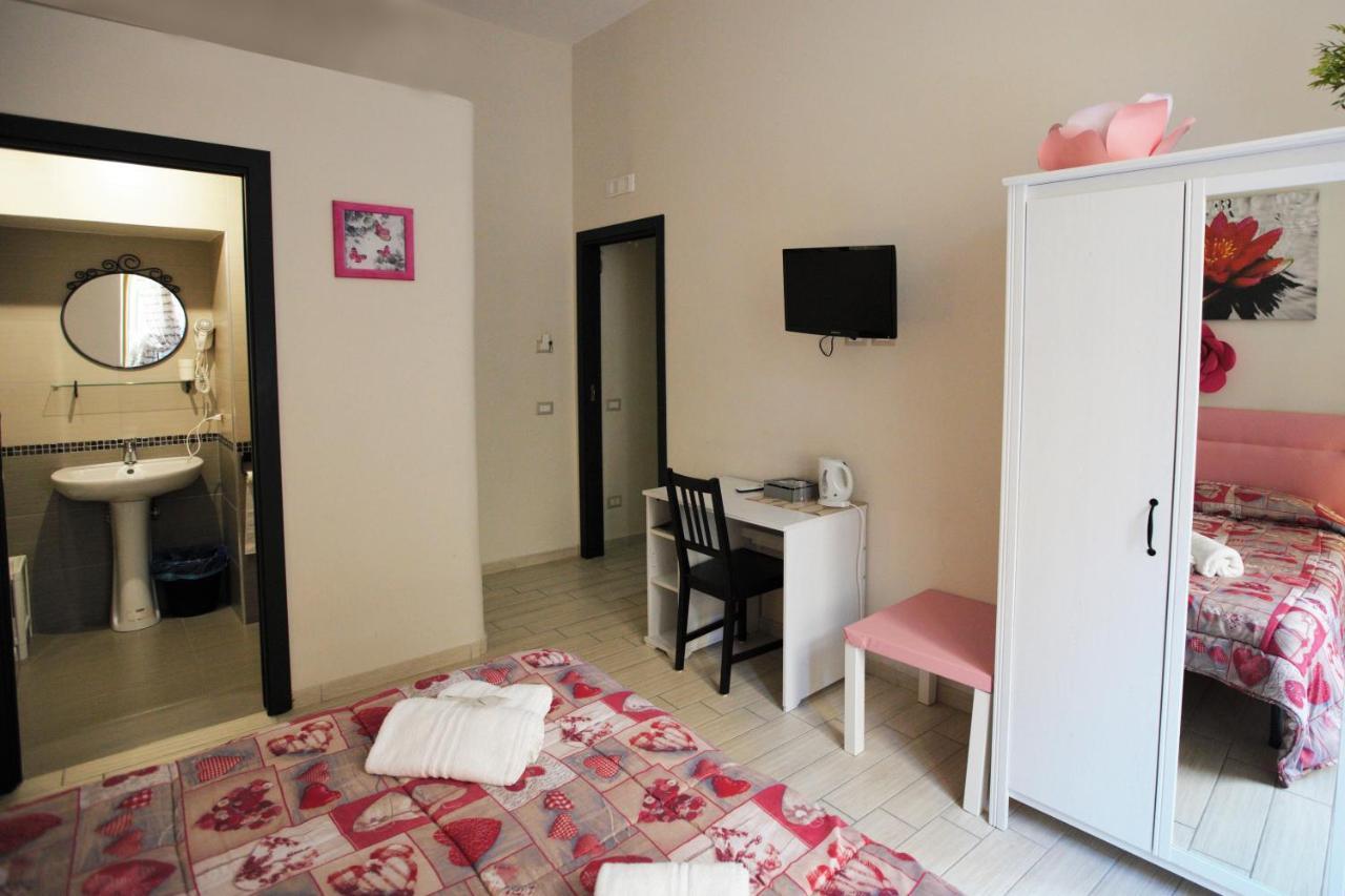 Domus Armenio Bed & Breakfast Napoli Bagian luar foto